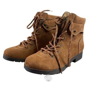 St John's Bay Women's Yosemite Lace-Up Boots for Women, Size 7M - NWT